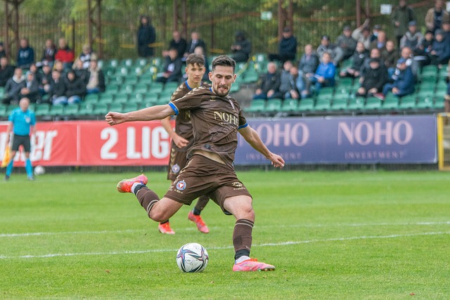 库里：我们必须确保西部前6!既能确保季后赛又能得到一周休息.